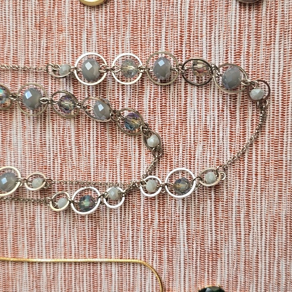 MONET KIM ROGERS & COLOR BRANDS OF WOMEN'S FASHION JEWELRY BUNDLE OF 5 NECKLACES - Picture 3 of 11